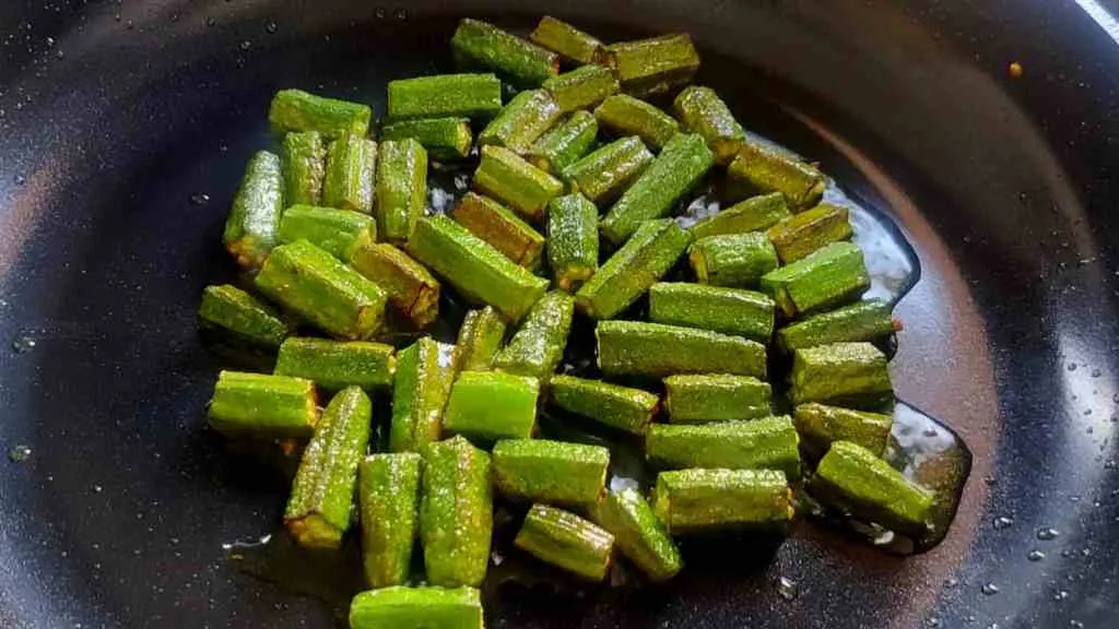 Puli Kuzhambu Recipe (South Indian Style)