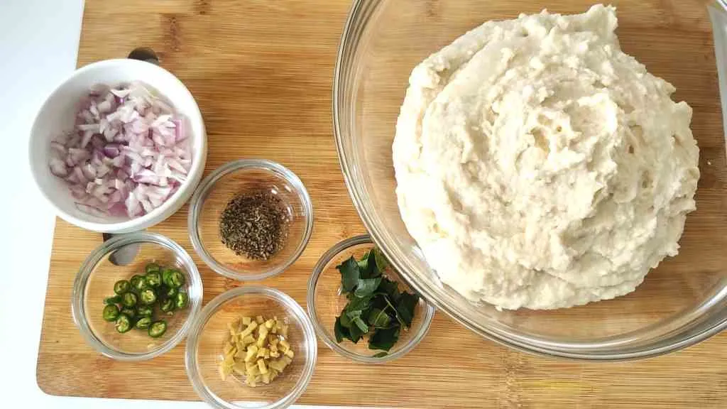Simple Uzhunnu Vada Recipe (Medu Vada)