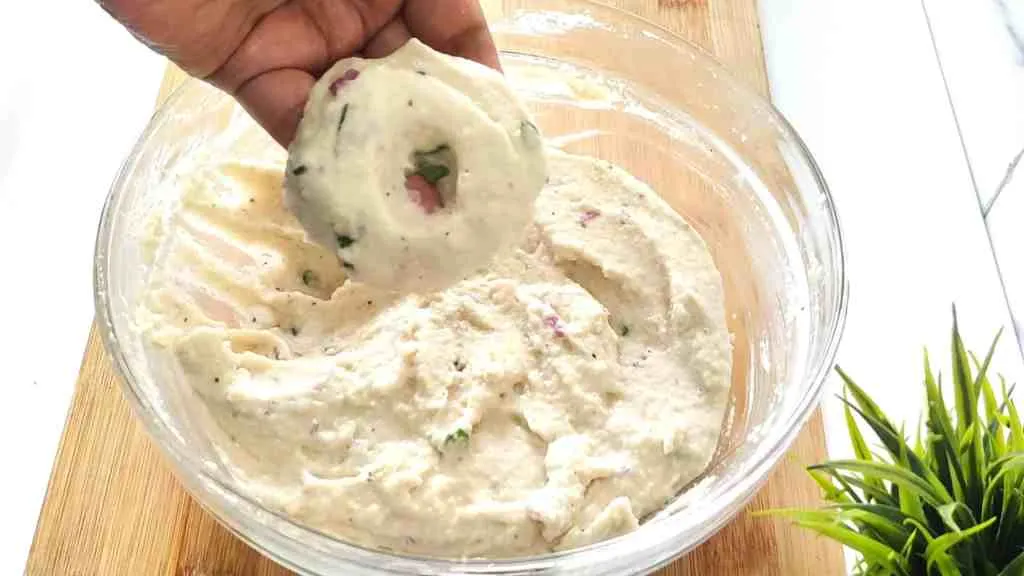 Simple Uzhunnu Vada Recipe (Medu Vada)