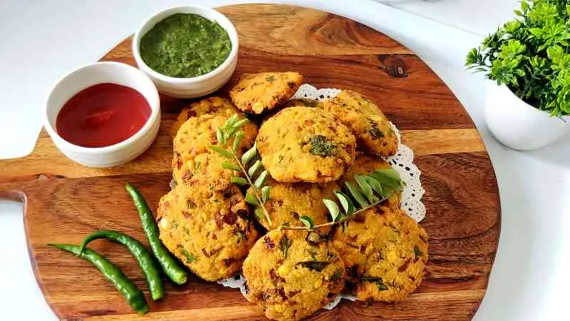 Simple Parippu Vada Recipe (Tasty!)