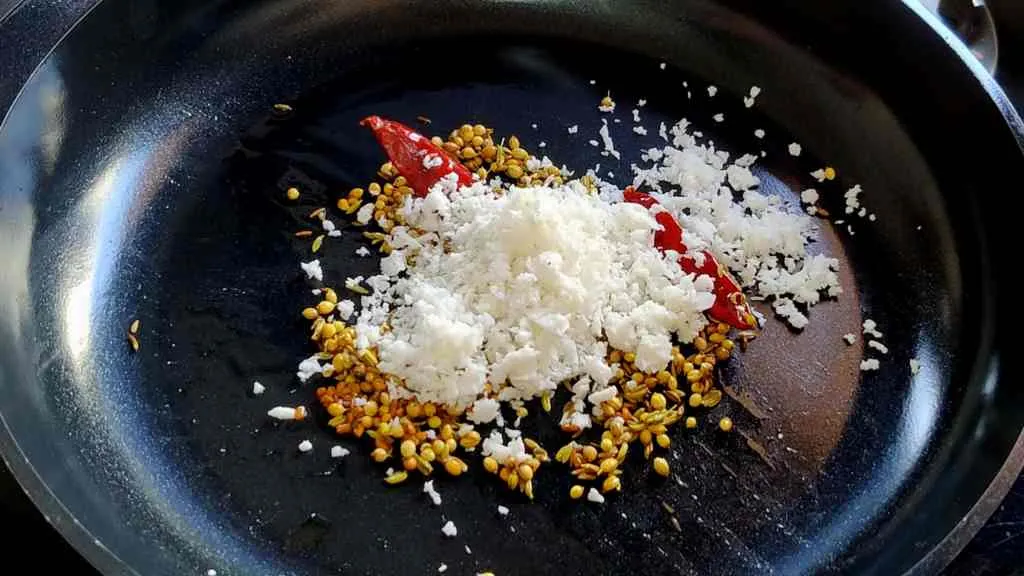 Coconut for Chettinad Kara Kuzhambu