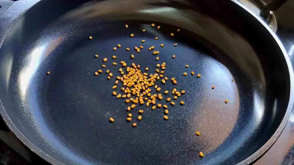Homemade Kuzhambu Milagai Thool Recipe