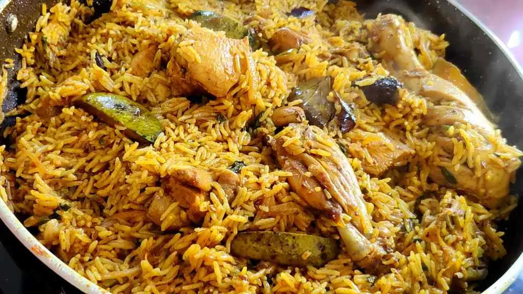 Avakaya Biryani Recipe (Mango Pickle Biryani)