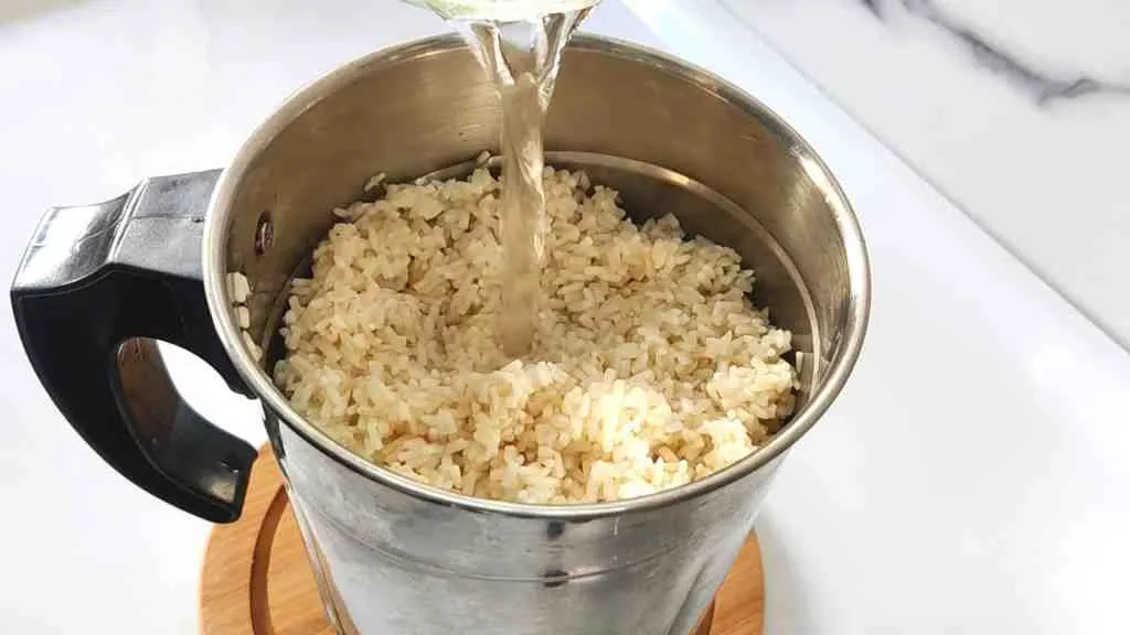 How to Make Idlis in a Pressure Cooker