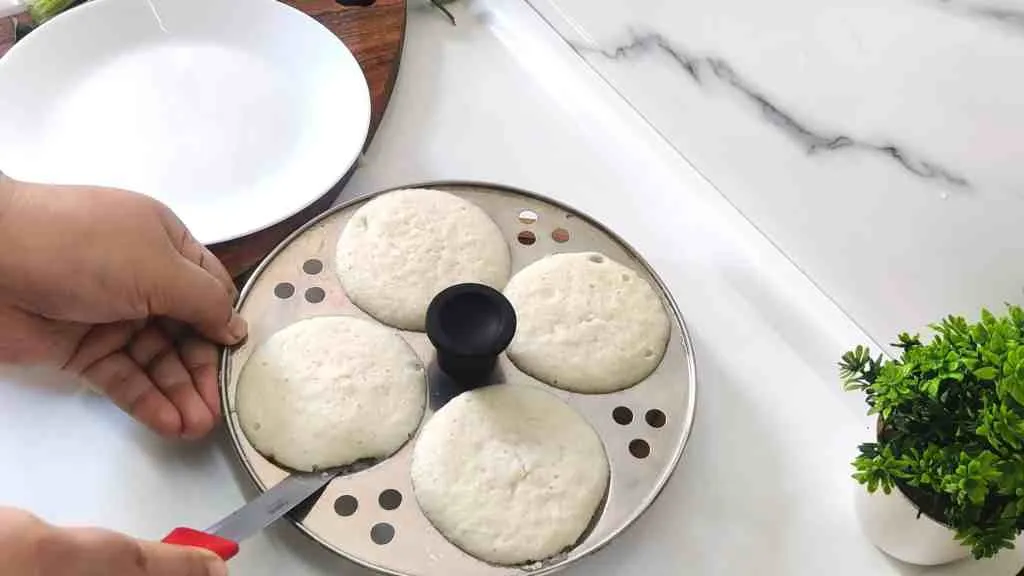 How to Make Idlis in a Pressure Cooker