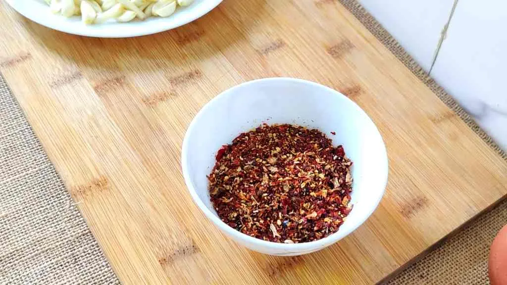 Indian garlic pickle