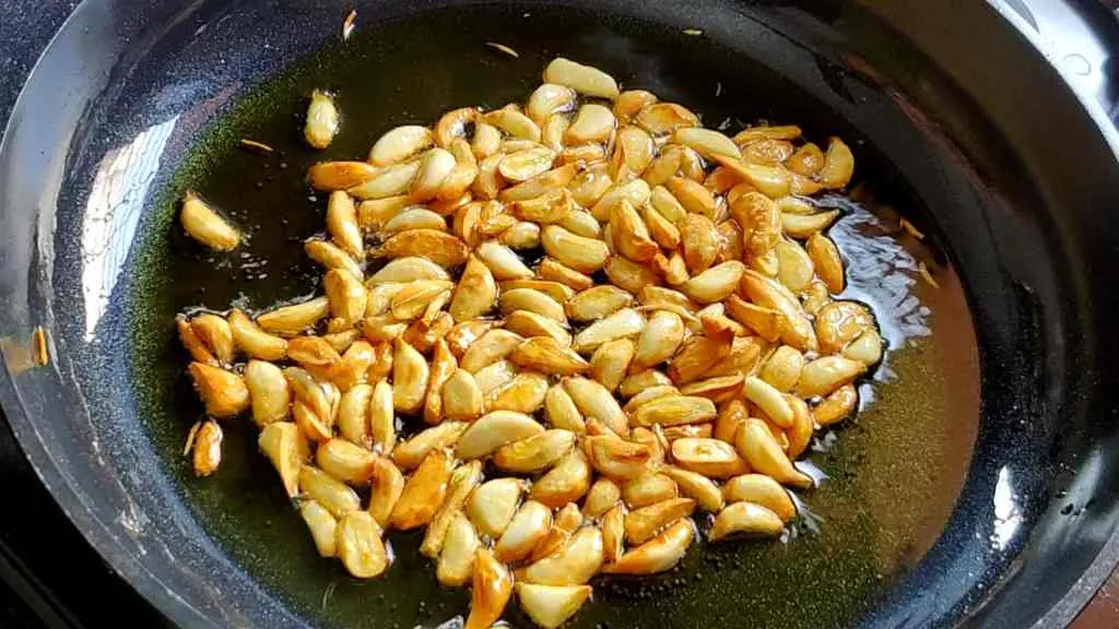 Indian garlic pickle