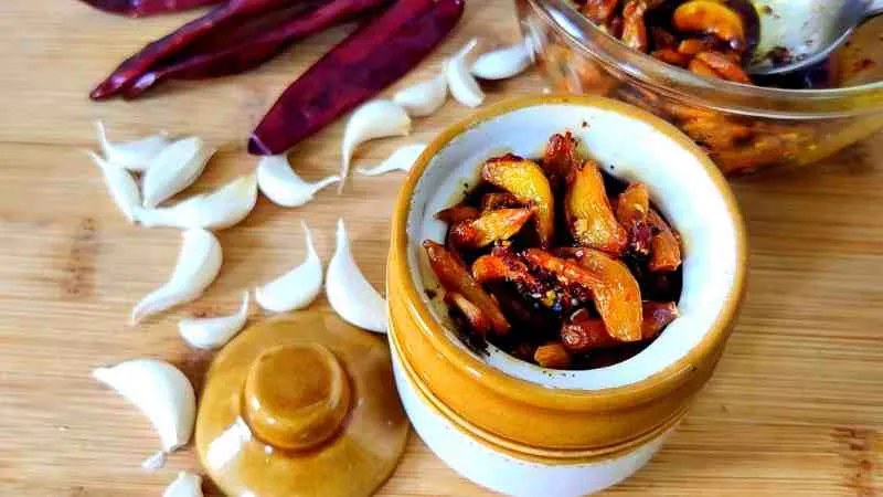 Easy Indian Garlic Pickle Recipe
