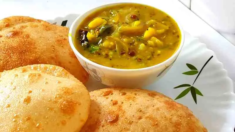 Puri Bhaji Recipe - Scrumptious Aloo Poori