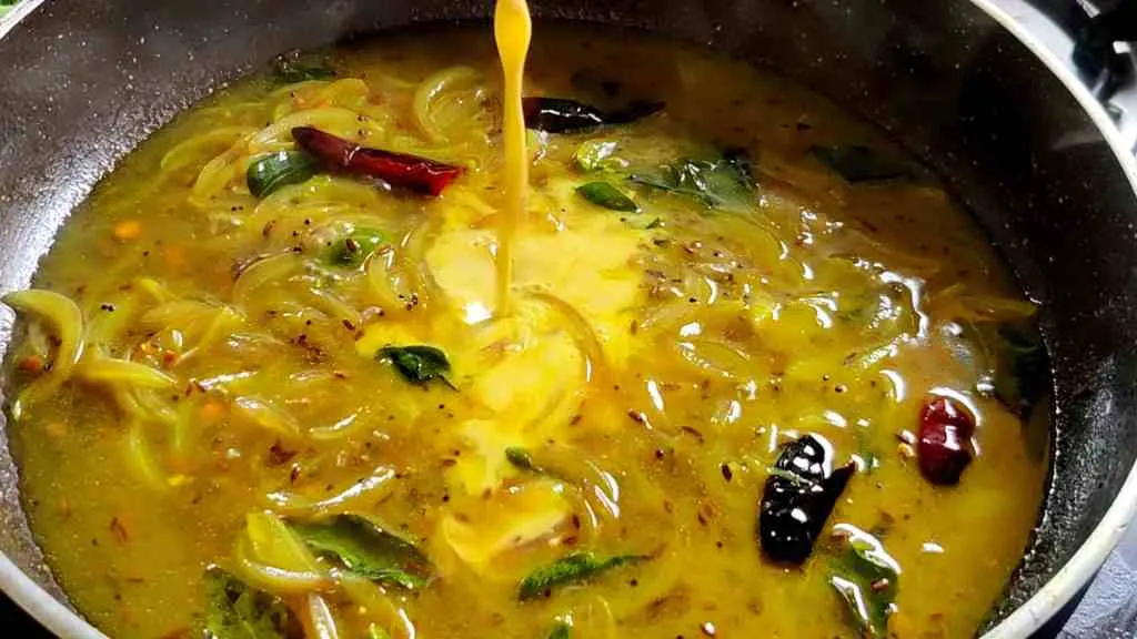 Puri Bhaji Recipe - Scrumptious Aloo Poori