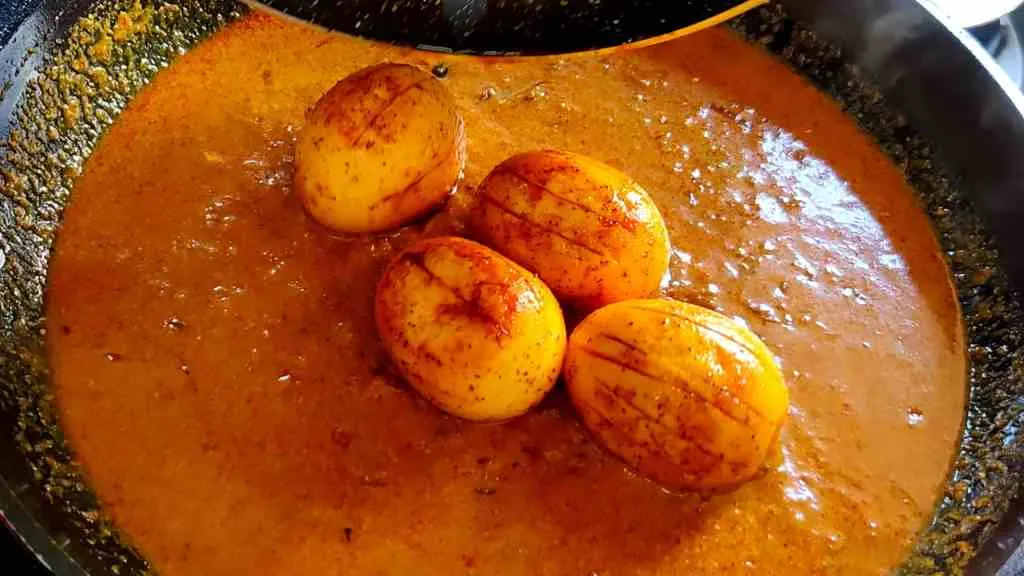 The Secret To A Perfect Egg Curry - Kerala Style!
