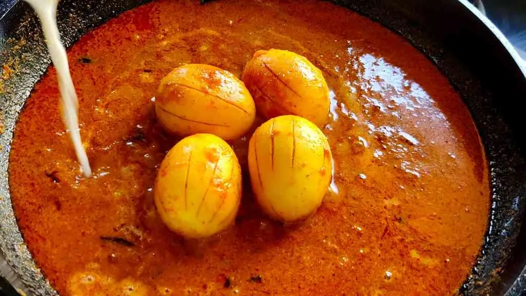 The Secret To A Perfect Egg Curry - Kerala Style!