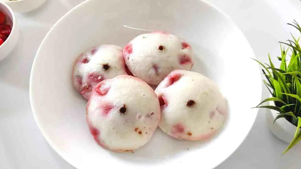 Chocolate Strawberry Idli 