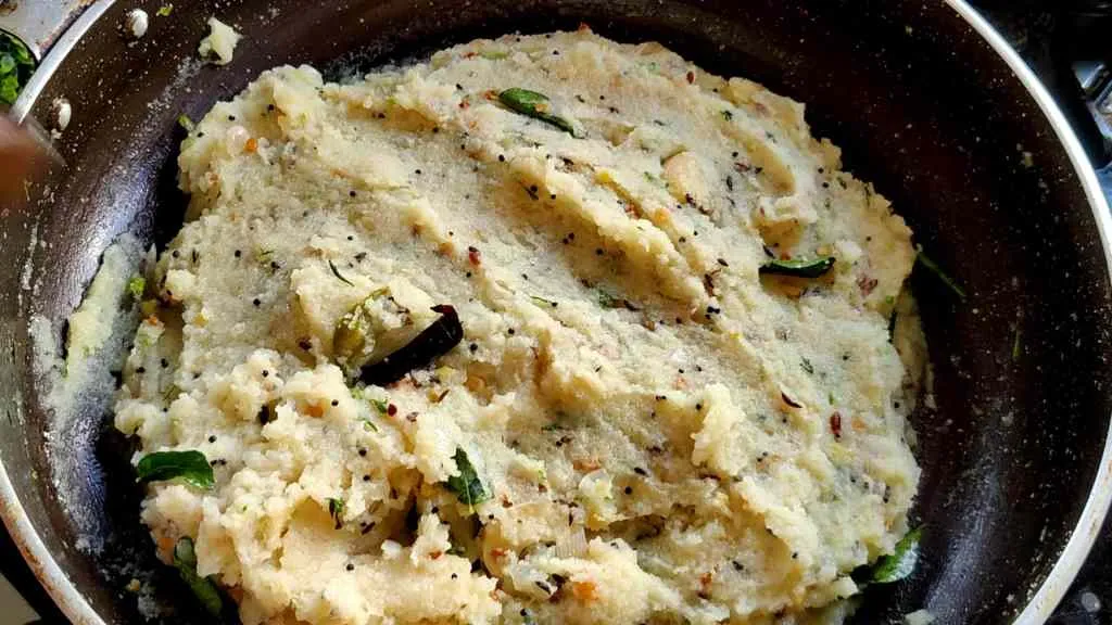 Spice Up Your Mornings with this South Indian Upma Recipe