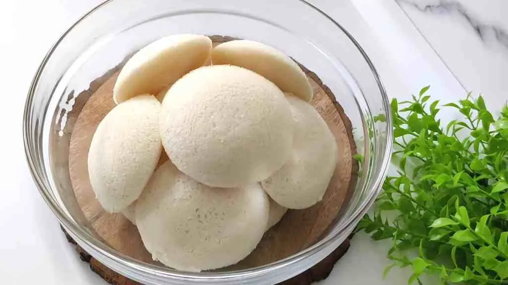 Saravana Bhavan Idli Sambar