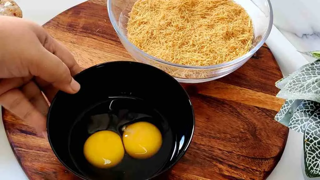 Spice Up Your Ramadan with this Potato, Egg, and Chicken Cutlet Recipe