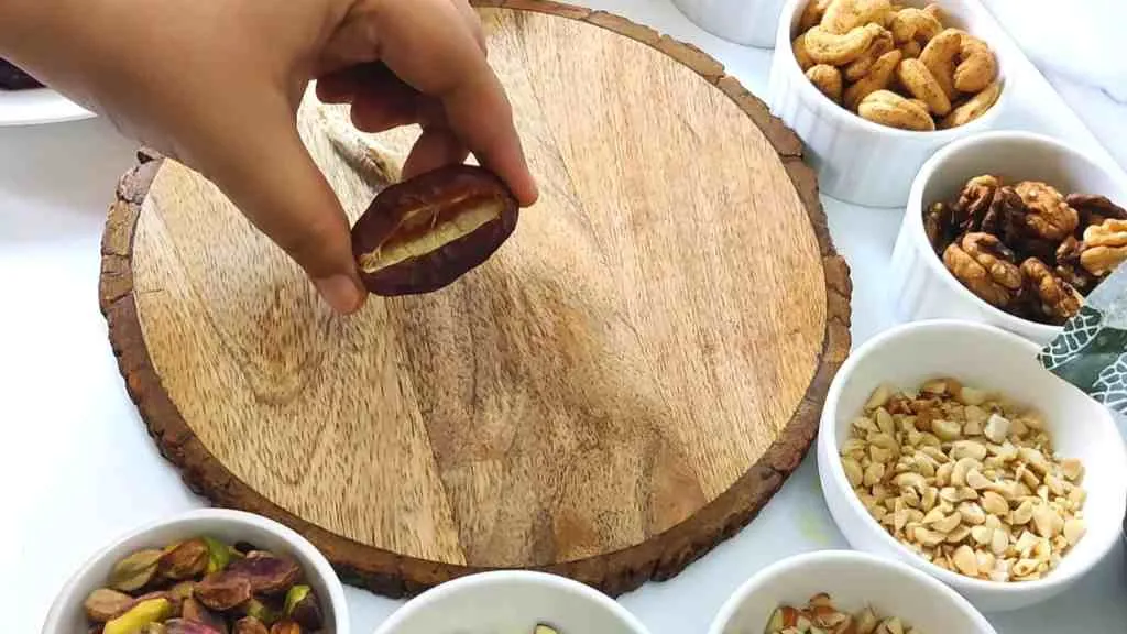 The Best Ramadan Stuffed Date Recipes
