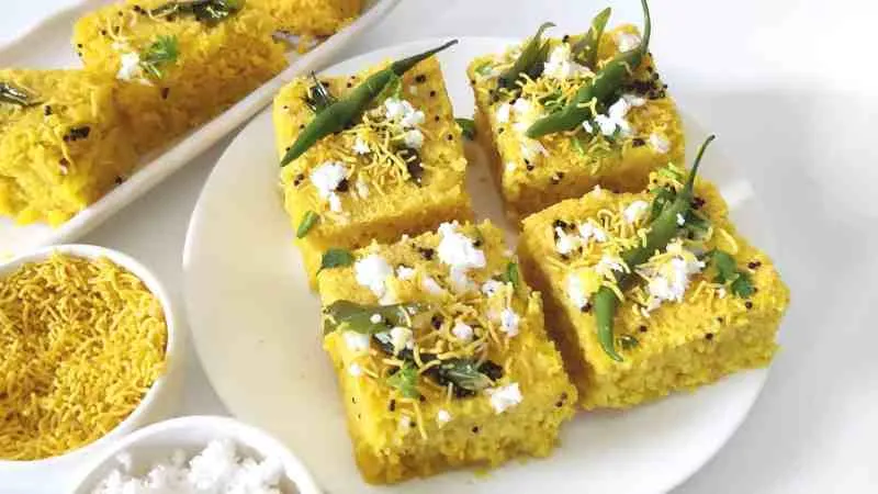 How to Make Besan Dhokla In Oven Recipe: Simple and Delicious!
